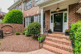 830 Gaston Wood Ct, Raleigh, NC 27605 - Photo 3