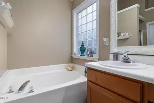8001 Duck Creek Dr, Raleigh, NC 27616 - Photo 29