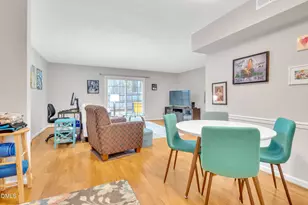 1330 Garden Crest Cir, Raleigh, NC 27609 - Photo 7