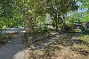 215 Hillcrest Rd, Raleigh, NC 27605 - Photo 91