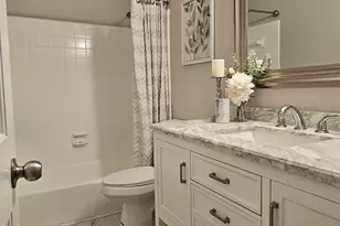 5906 Applewood Ln, Raleigh, NC 27609 - Photo 9
