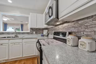 3027 Maple Ave, Burlington, NC 27215 - Photo 13