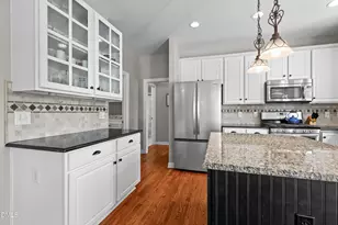 1202 Fairfax Woods Dr, Apex, NC 27502 - Photo 7