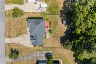 1325 Old Regent Dr, Fuquay-Varina, NC 27526 - Photo 9