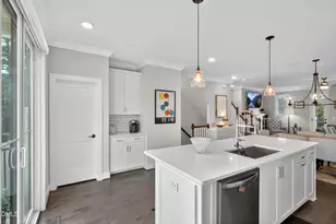 1610 Draper View Loop, Raleigh, NC 27608 - Photo 5