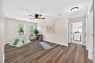 105 Oakbeech Ct, Holly Springs, NC 27540 - Photo 19