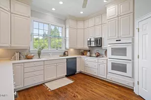 308 W Barbee Chapel Rd, Chapel Hill, NC 27517 - Photo 17
