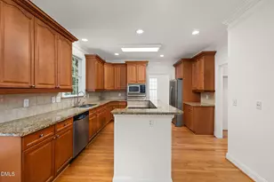 7219 Newport Ave, Raleigh, NC 27613 - Photo 19