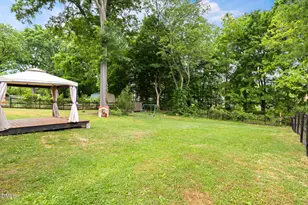 111 N 6th St, Mebane, NC 27302 - Photo 35