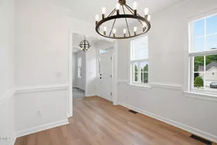 109 Highland Springs Ln, Holly Springs, NC 27540 - Photo 9