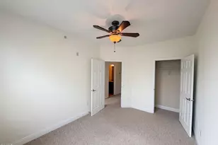 10321 Sablewood Dr, Raleigh, NC 27617 - Photo 9