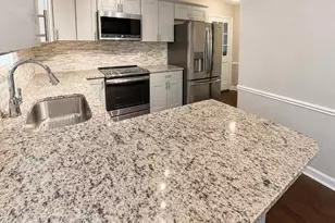 200 Westbrook Dr, Raleigh, NC 27615 - Photo 9