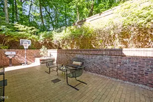 2308 Oxford Hills Dr, Raleigh, NC 27608 - Photo 33