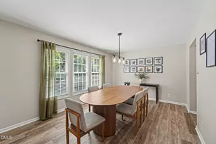 105 New Holland Pl, Cary, NC 27519 - Photo 9