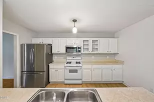 412 Teal Lake Dr, Holly Springs, NC 27540 - Photo 13