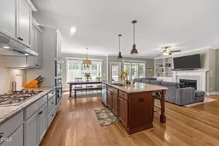 913 Hollymont Dr, Holly Springs, NC 27540 - Photo 9