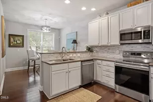 9425 Oglebay Ct, Raleigh, NC 27617 - Photo 15