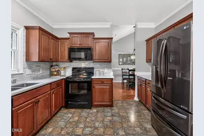 12321 Inglehurst Drive, Raleigh, NC 27613 - Photo 9