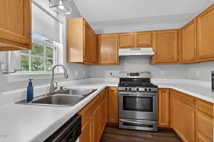 504 Noonday Ct, Holly Springs, NC 27540 - Photo 11
