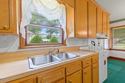605 N Baker Street, Four Oaks, NC 27524 - Photo 11