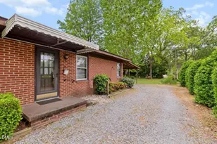 605 N Baker St, Four Oaks, NC 27524 - Photo 3