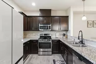 4116 Sykes St, Cary, NC 27519 - Photo 9