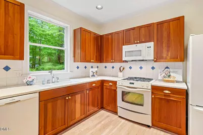 105 Bristol Drive, Chapel Hill, NC 27516 - Photo 17