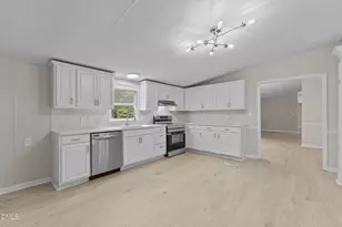 6568 Celestial Pine Dr, Hope Mills, NC 28348 - Photo 3