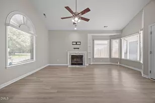 128 Sterlingdaire Dr, Cary, NC 27511 - Photo 7