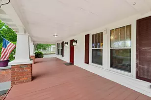 804 W Main St, Benson, NC 27504 - Photo 11