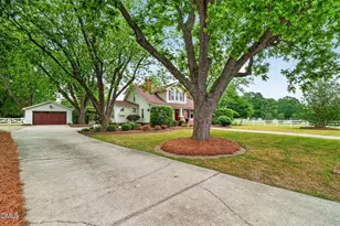 804 W Main St, Benson, NC 27504 - Photo 3