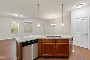 916 Saratoga Dr, Durham, NC 27704 - Photo 9