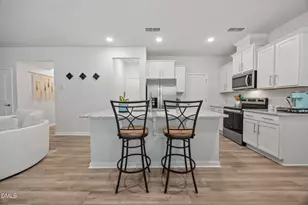 872 McKenzie Pk Ter, Wendell, NC 27591 - Photo 3