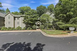 305 Glen Echo Ln, Cary, NC 27518 - Photo 3