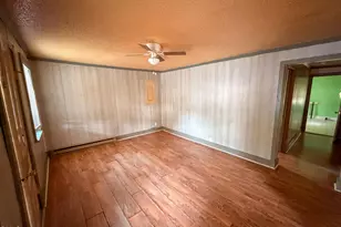 404 E Elizabeth St, Selma, NC 27576 - Photo 3