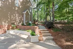 4625 Cresta Dr, Raleigh, NC 27603 - Photo 9