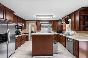 8824 Woodyhill Rd, Raleigh, NC 27613 - Photo 17