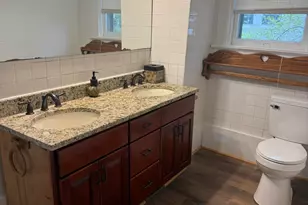 111 W Jennette Ave, Henderson, NC 27536 - Photo 7
