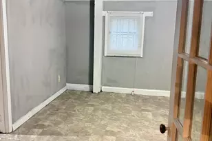 111 W Jennette Ave, Henderson, NC 27536 - Photo 23