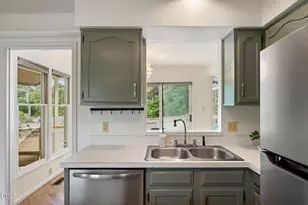 104 Homewood Dr, Chapel Hill, NC 27514 - Photo 23