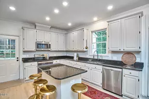 12304 Staunton Ct, Raleigh, NC 27613 - Photo 11