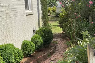 610 Devereux St, Raleigh, NC 27605 - Photo 31