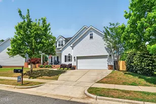 1681 Maizefield Ln, Fuquay-Varina, NC 27526 - Photo 3