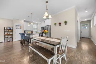 208 Log Pond Ct, Apex, NC 27502 - Photo 5