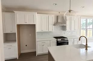 318 Powhatan Dr, Fuquay Varina, NC 27526 - Photo 5