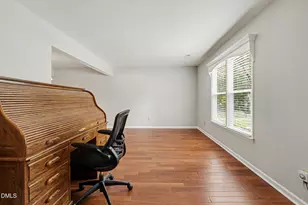 6404 Meadow View Dr, Raleigh, NC 27609 - Photo 5