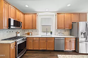 110 Mintawood Ct, Cary, NC 27519 - Photo 19