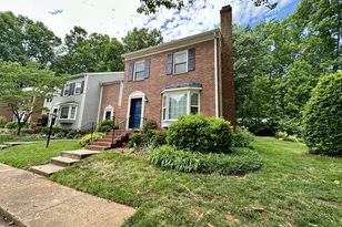 126 Bay Dr, Cary, NC 27511 - Photo 3