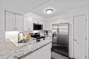 1021 Wirewood Dr, Raleigh, NC 27605 - Photo 5