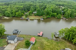 237 Willifords Pt Dr, Roxboro, NC 27574 - Photo 21